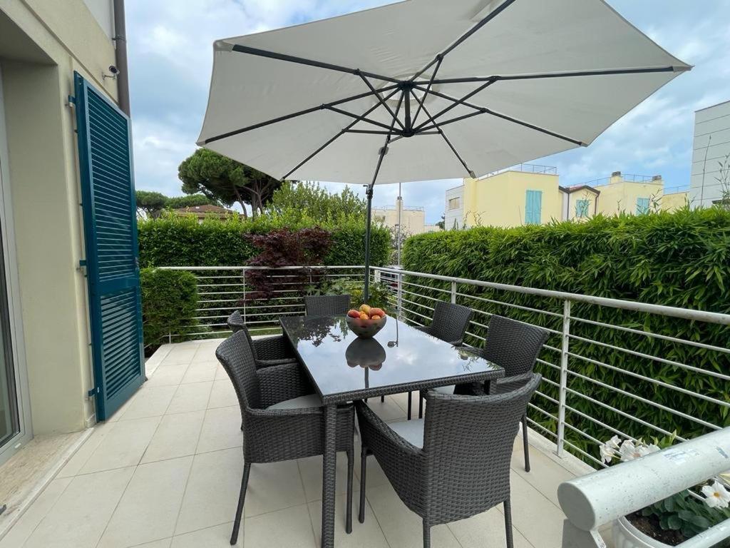 Villa I Tre Cipressi Lido di Camaiore Esterno foto